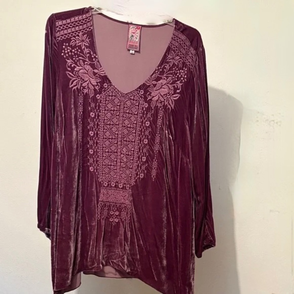 Stunning JOHNNY WAS purple embroidered Velvet Tunic Top 1X - Picture 5 of 6